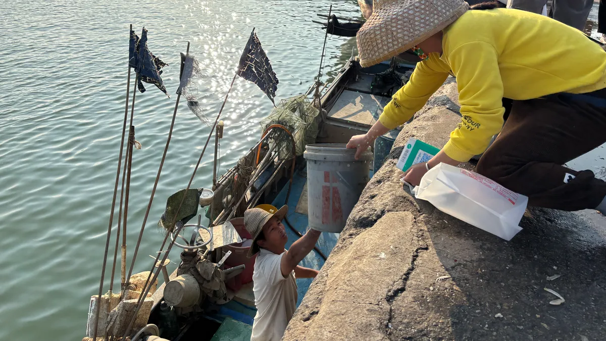 阳江东平水产品批发市场